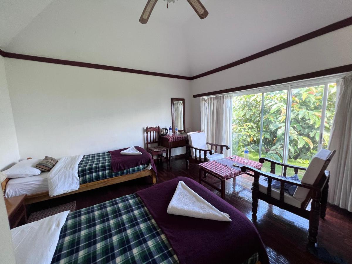 Es Deurali Resort Pokhara Eksteriør billede