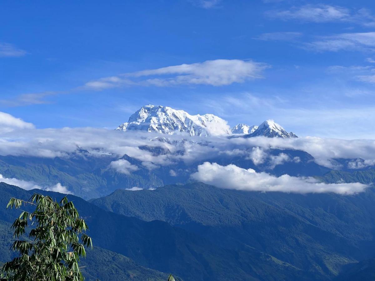 Es Deurali Resort Pokhara Eksteriør billede