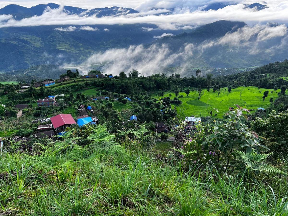 Es Deurali Resort Pokhara Eksteriør billede