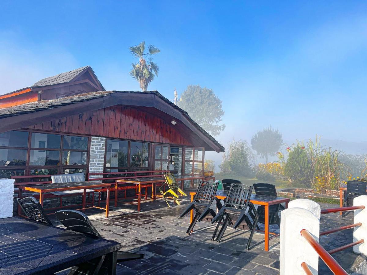 Es Deurali Resort Pokhara Eksteriør billede