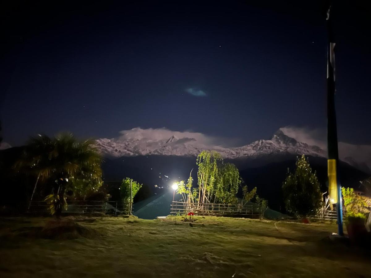 Es Deurali Resort Pokhara Eksteriør billede