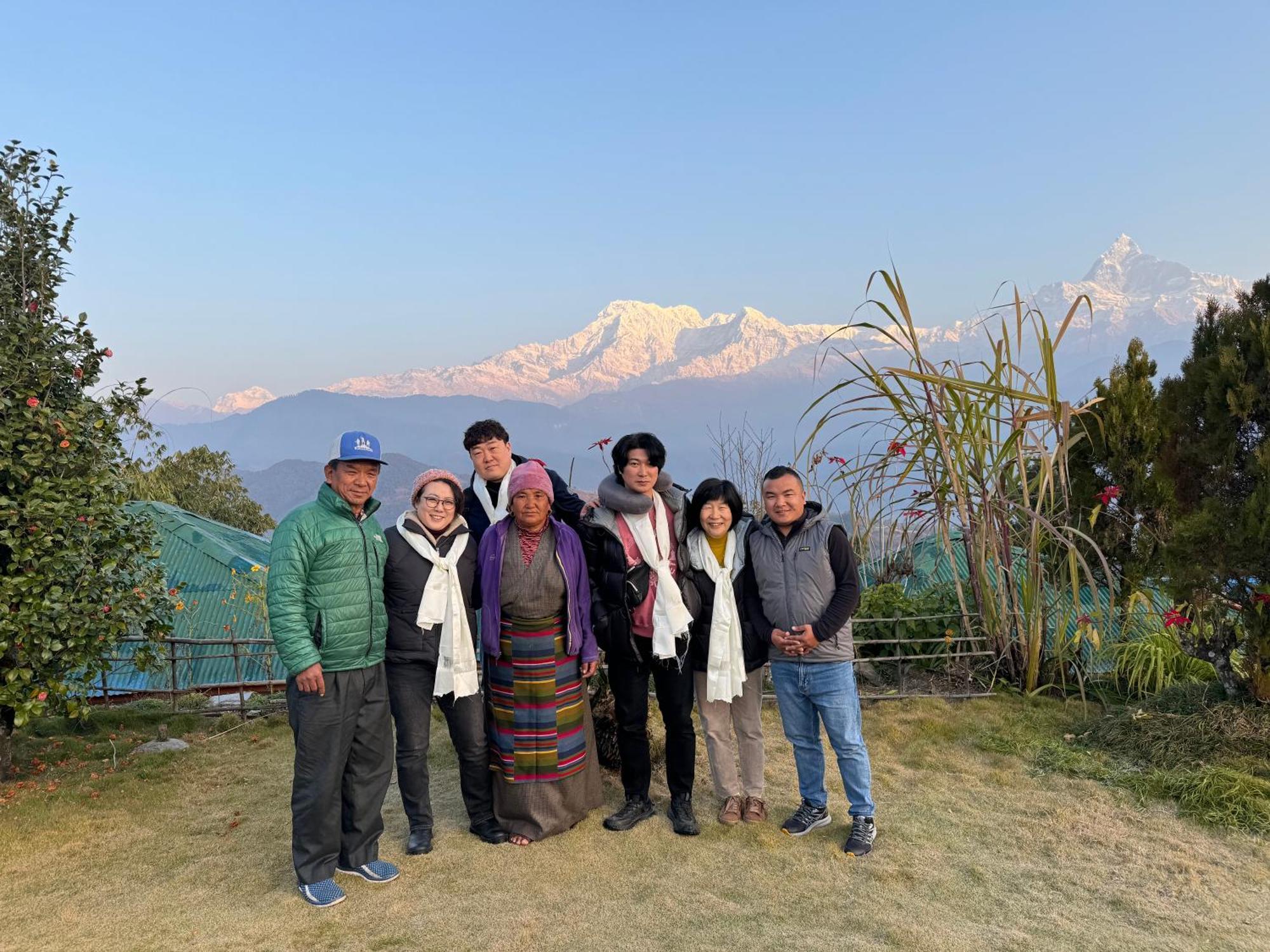 Es Deurali Resort Pokhara Eksteriør billede