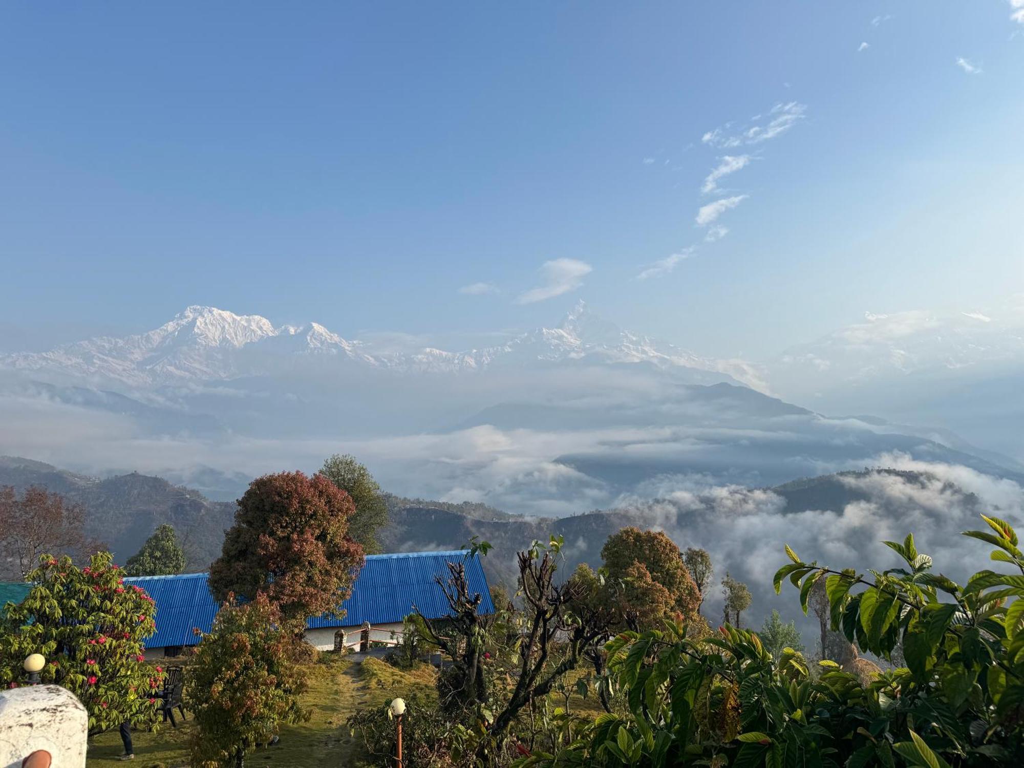 Es Deurali Resort Pokhara Eksteriør billede