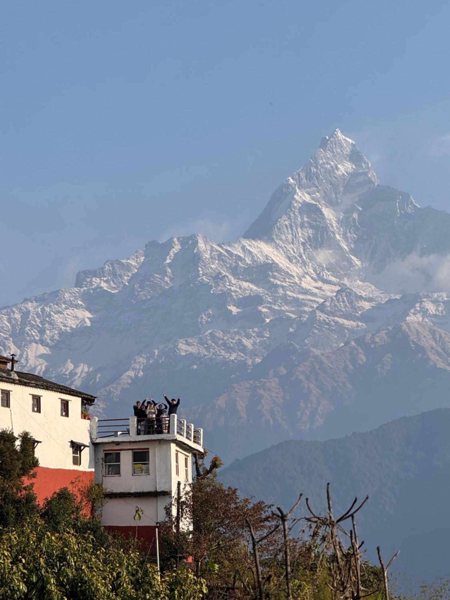 Es Deurali Resort Pokhara Eksteriør billede