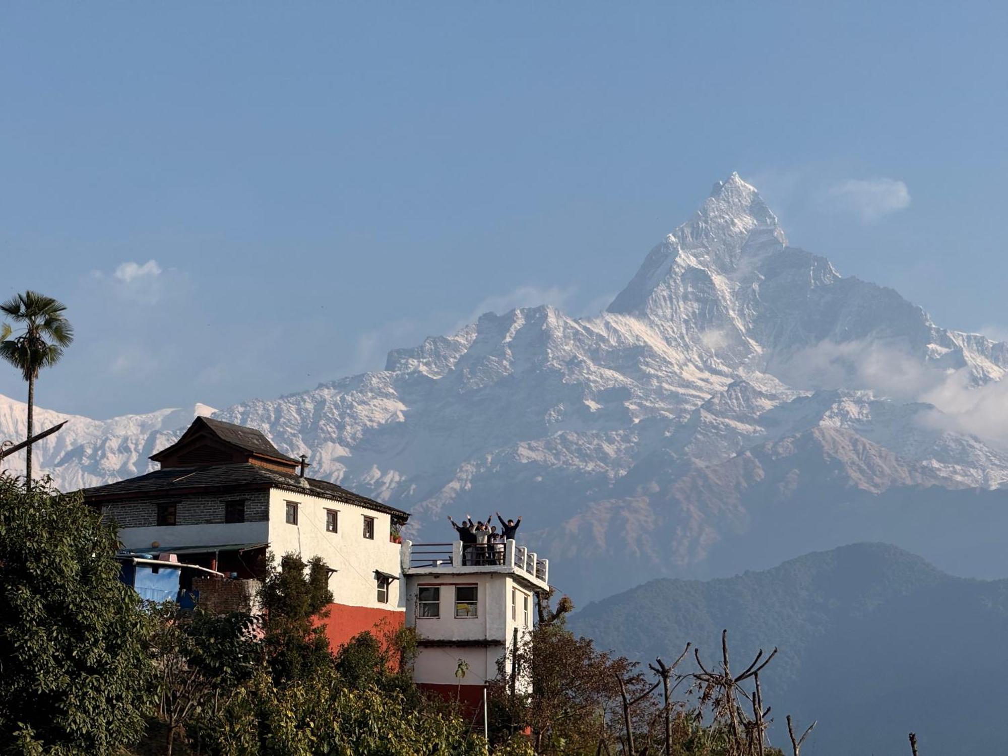 Es Deurali Resort Pokhara Eksteriør billede